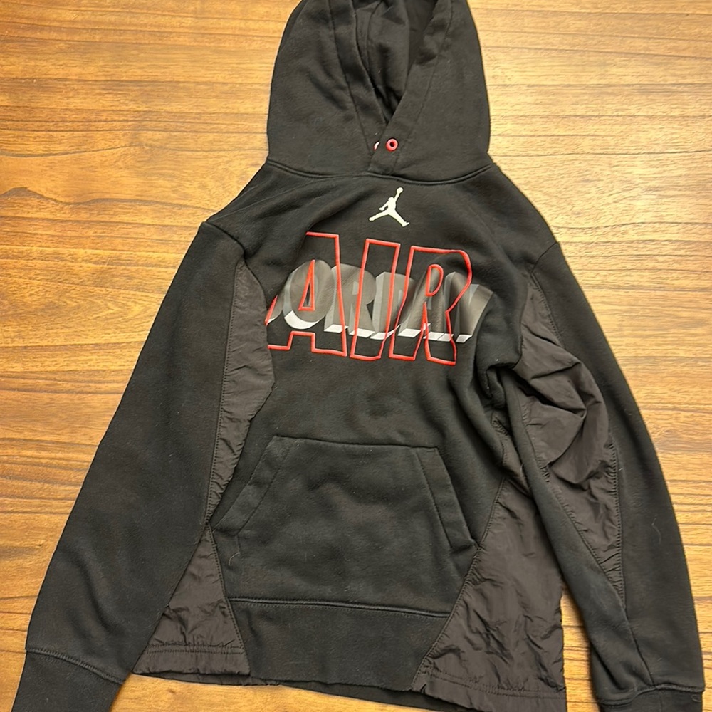 Black Jordan boys hoodie. Size Large (12-13 yrs)